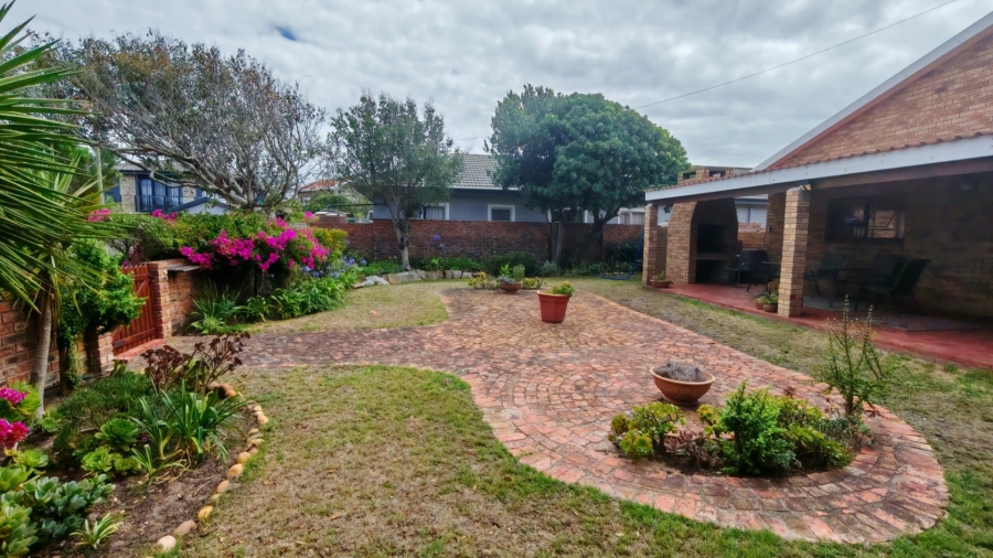 2 Bedroom Property for Sale in Reebok Western Cape